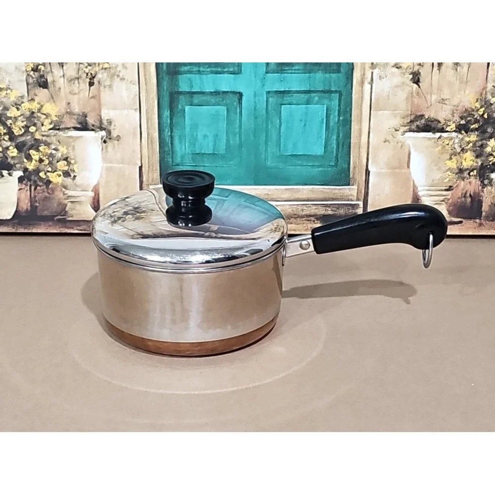 VTG Revere Ware 1-1/2 -88 Qt Sauce Pan  w/Lid Copper Clad Bottom Clinton IL USA